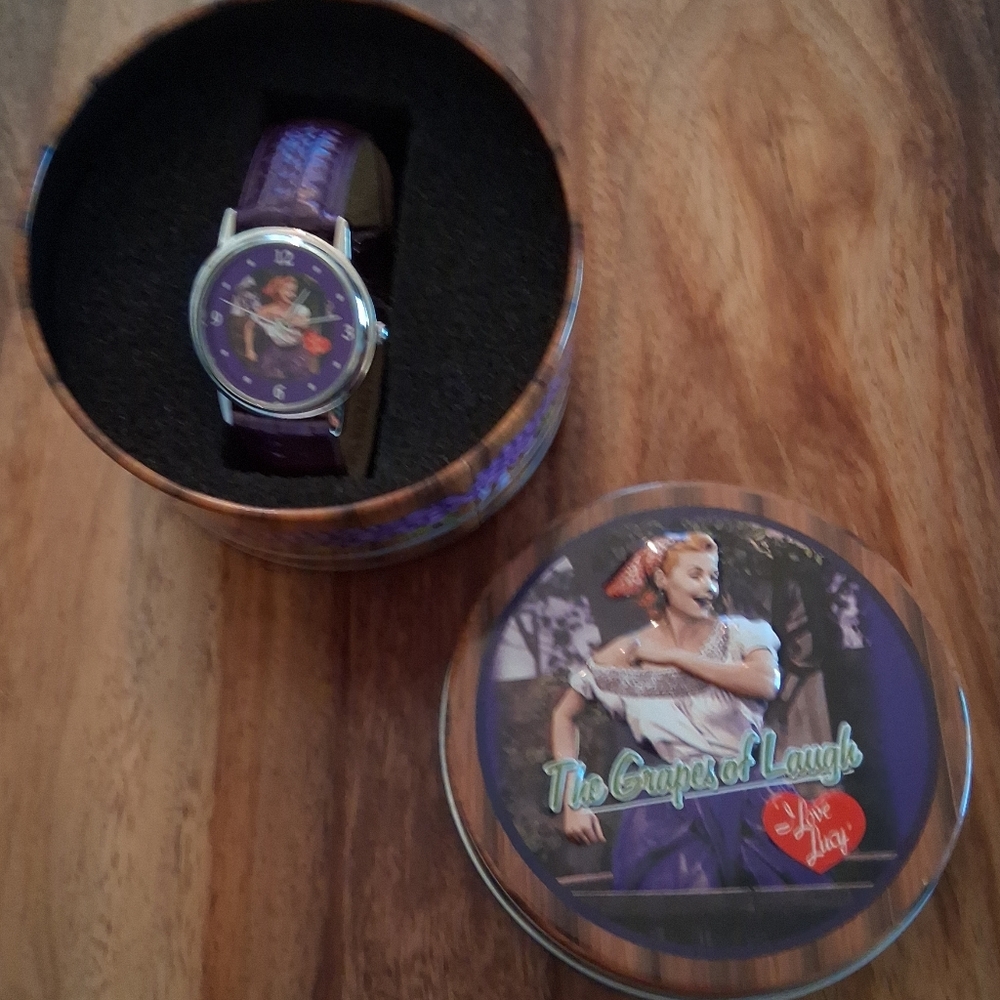The Grapes of Laugh Watch in Decorative Round Watch Tin - Purple Wristband - Picture 4 of 6